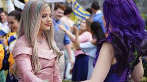 Dove cameron and thomas doherty are still together despite recent breakup rumors. Descendants 3 Getting Hyped More Pics With Dove Cameron Thomas Doherty Jadah Marie Cameron Boyce Bsckids