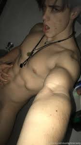 Fit dreamy boy sunlightremedy had this gallery leak from onlyfans |  TwinksOfOnlyFans