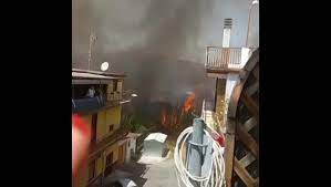 Jun 02, 2021 · ennesima eruzione sull'etna. Bb 62zgmiytmsm