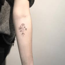 Tattoo is a body art that is popular since the eras of the most ancient cultures of the world. Gefallt 2 524 Mal 6 Kommentare Tattooer Ok Tattoobyok Auf Instagram Chrysanthemum Carnatio Chrysanthemum Tattoo Crysanthemum Tattoo Carnation Tattoo