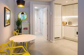 Le case vacanze di londra sono disponibili in varie misure, da monolocali ad appartamenti di 4 stanze letto che possono accomodare da 1 a 10 persone. Le Migliori 10 Appartamenti A Londra Nel 2021 Con Prezzi Case E Case Vacanze In Affitto A Londra Inghilterra Tripadvisor