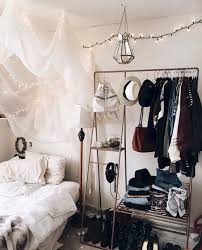 63 Sweety Diy Hipster Bedroom Decorations Ideas Aesthetic Room Decor Hipster Bedroom Indie Bedroom