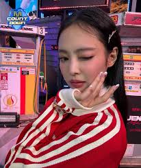 BLACKPINK JENNIE (@official_jenniekim) • Instagram photos and videos