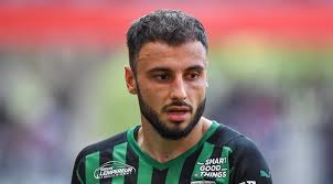 Manchester United report: Chelsea to fight with Red Devils for Ligue 1  wing-back