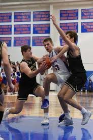 Perrysburg capitalizes against L-B