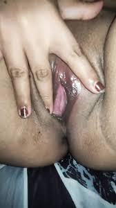 Sexy Filipina got Horny Fingered by Neighbour Dripping Wet Pussy