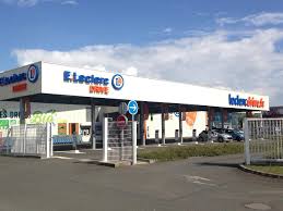 Leclerc drive est un service du distributeur qui permet de commander des courses en ligne. E Leclerc Drive Fleury Les Aubrais Supermarches Hypermarches Adresse Avis