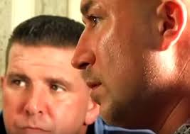 Mike Owen's dobro in motion. (pat's photo)