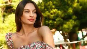 Dal 2015 francesca fa parte dei ballerini professionisti di amici di maria de filippi. Vorrei Che Mi Guardassi Per Sempre Cosi Francesca Tocca Dedica D Amore Per La Ballerina Di Amici Solonotizie24