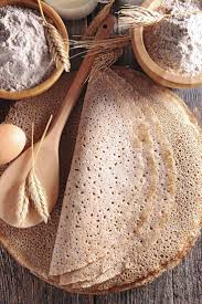 Une Pate A Crepes Ideale Pour Toutes Vos Garnitures Salees Buckwheat Pancakes Paleo Cooking Pancakes And Waffles