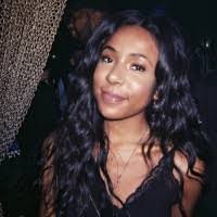 Sydney Mays's Instagram, Twitter & Facebook