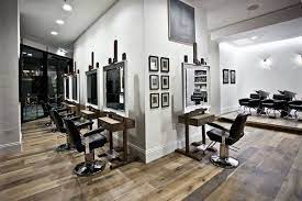 7 Idees De Decoration Pour Un Salon De Coiffure Design Interieur Salon Interieur De Salon Salon De Coiffure