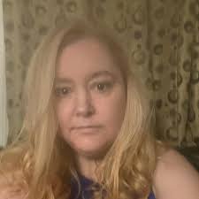 Can I add a 9th person to my Walt Disney World hotel reservation later?