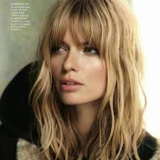 Rock Roll 70 S Shag Hair Ooh La La Mode Blonde Hair With Bangs Layered Hair With Bangs Medium Hair Styles
