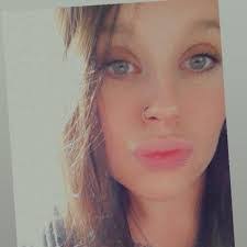 Jessica Dampier's Instagram, Twitter & Facebook