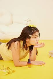 網友敲碗JULIA、IRIS私下愛用美妝好物清單分享！同場加映2023歐舒丹週年慶必買特惠組合，平常買不到的超佛優惠，數量有限！秒殺速度必須全開，千萬別錯過這波百貨盛宴！ 