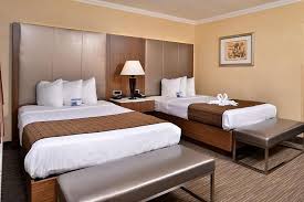 Best western hollywood plaza inn offers a conveniently located café where guests can have a bite to eat after discovering the surrounding area. Hotel In Hollywood Best Western Hollywood Plaza Inn Hollywood Walk Of Fame Hotel La