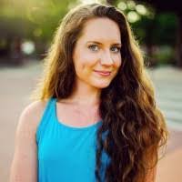 Ashlyn Peters's Instagram, Twitter & Facebook