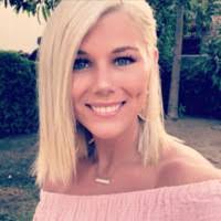 Dee Collier's Instagram, Twitter & Facebook