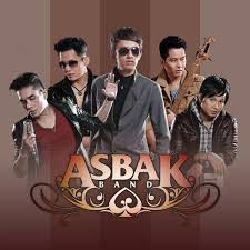 Tapi itu bukan niatku tolong dengar mahu kau tahu aku cuma perlu perhatianmu. Lirik Marah Marah Asbak Band Lirik Lagu Malaysia