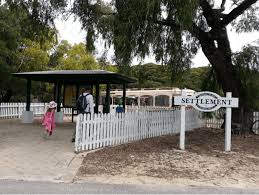 Oliver Hill Train Ride And Guns Tunnels Tour Rottnest Island Buggybuddys Guide To Perth
