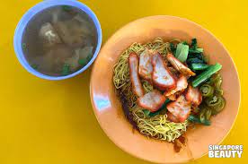 This is a popular dinner / supper option in the tanglin halt area. Guangzhou Mian Shi Wanton Noodle å¹¿å·žé¢é£Ÿ Famous Supper Food Place With Old School Mee Singaporebeauty