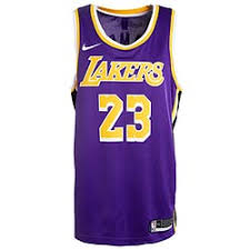 A kid from akron has inspired kids and people from around the world with his relentless commitment to pushing for more, to striving for greatness. Nike Nba Swingman Jersey Lebron James La Lakers Statement Field Purple Black Amarillo James Lebron Bei Kickz Com