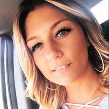 Robin Hammack's Instagram, Twitter & Facebook