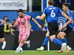Messi makes up for embarrassing mistake with 2 brilliant goals in Miami win