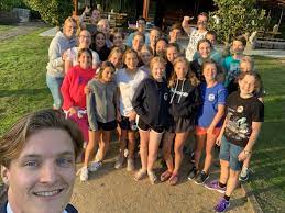 Her initial reaction to his profile, she said, was oh, he is too good to be true. Vandaag Was Thom De Boer Van Het Sportstarz Swim Camp Facebook