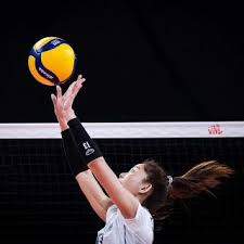 นุศรา ต้อมคำ วอลเลย์บอลสาวไทย ยอมรับว่าทีมเป็นรอง ญี่ปุ่นในเรื่องของสภาพร่างกาย พร้อมอ้อนแฟนลูกยางส่งกำลังใจนัดประเดิมสนาม เนชันส์ ลีก 2021. Yvfnyxppoubelm