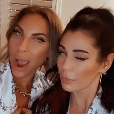 Jennifer Orendain's Instagram, Twitter & Facebook