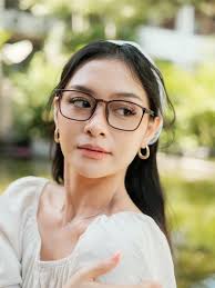 OPTIK B RISKI FATMAWATI (@optikbriski.kedungmundu) · Semarang