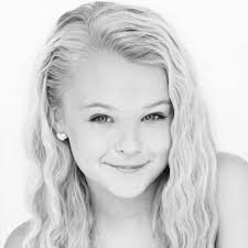 Gracyn Kate Bowles (@gracynkbowles)