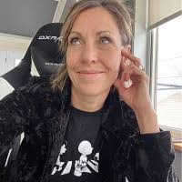 Nathalie Ouellet's Instagram, Twitter & Facebook