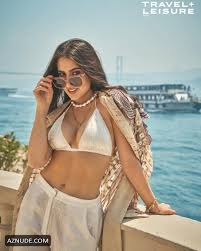 SARA ALI KHAN Nude - AZNude