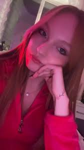 Lucy Starr (@thereallucystarr)