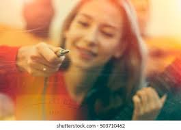 Female Guitarist Electric Guitar Jack Plugging Stock-foto 503710462