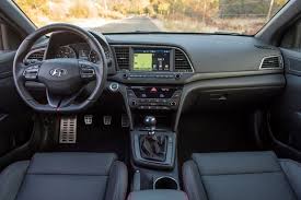 2018 Hyundai Elantra Pictures 236 Photos Edmunds