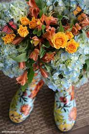 Floral Friday Spring In Bloom On The Porch Flower Shop Display Spring Garden Garden Centerpiece