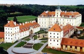 Schloss Feldsberg Valtice Chateau Valtice Tschechien Burgen Und Schlosser Burg