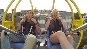 Vorig jaar koos de gemeente vanwege corona voor een alternatieve 'vakantiekermis', met verschillende losstaande pleinen en minder attracties. Tilburgse Kermis 2013 Attractie Testteam Youtube