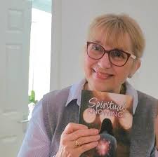 Spiritual Knowings: Amazon.co.uk: Rollo, Caroline: 9781800947542: Books