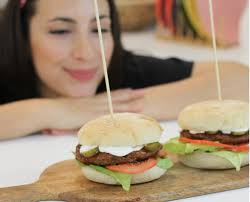 Proteína vegetal y deporte: 5 claves imprescindibles