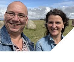 Ontmoet Dennis en Nancy, bekend van YouTube 'Op pad met Dennis & Nancy'