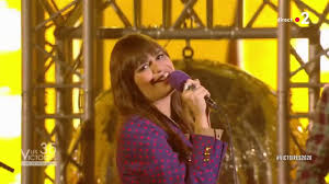 Clara luciani interprète « nue » aux victoires de la musique 2020 sur france 2. Nue Clara Luciani Victoires De La Musique 2020 Youtube