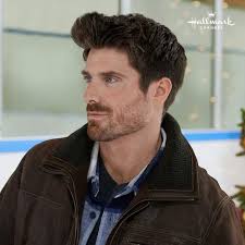 A hockey player (Luke Macfarlane) pursues his dreams of getting back