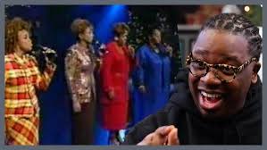 Voice Teacher Analyzes THE CLARK SISTERS x O COME O COME EMMANUEL & GET ALL  EXCITED