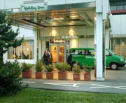 Self parking is offered for eur 12 per day. Holiday Inn Koln Bonn Airport Tagungsraum Mieten In Koln Mieten Fur Events Eventlokale De