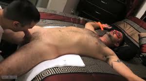 Hetero forte e hétero enganado e dominado sem sela vê online